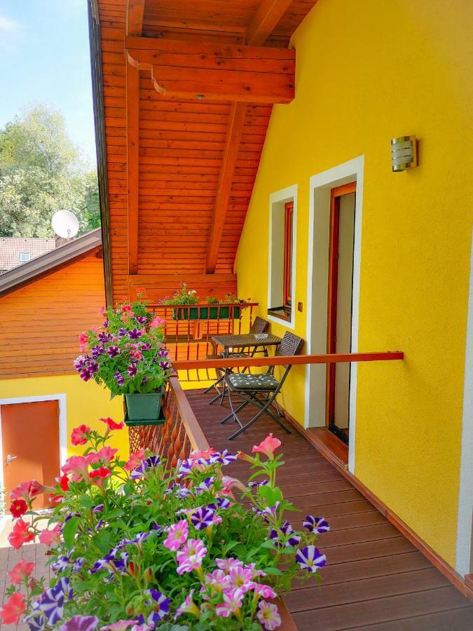 Arneitz Apartment *